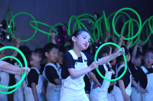 华锐教育集团庆六一系列活动全纪实（四）——晴山蓝城幼儿园庆六一活动