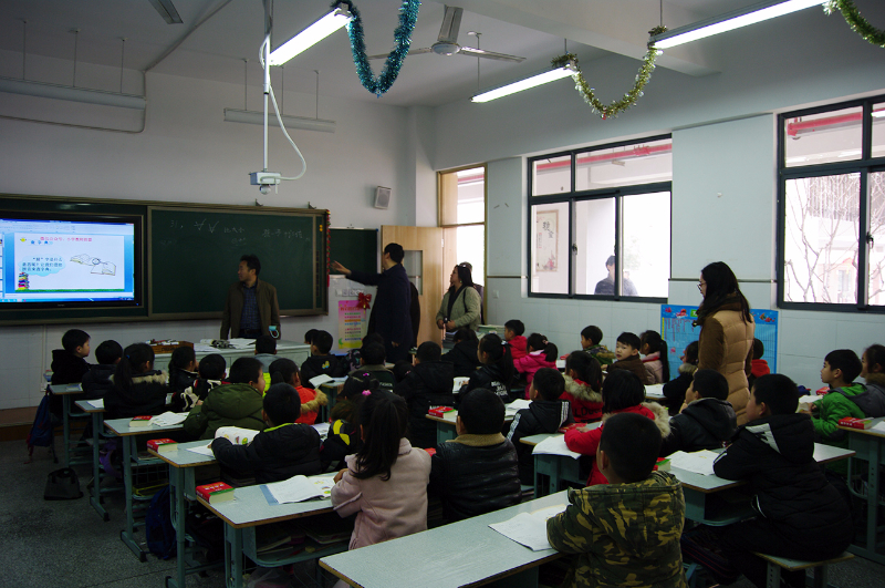 华锐教育集团开展中美校园文化交流签约活动