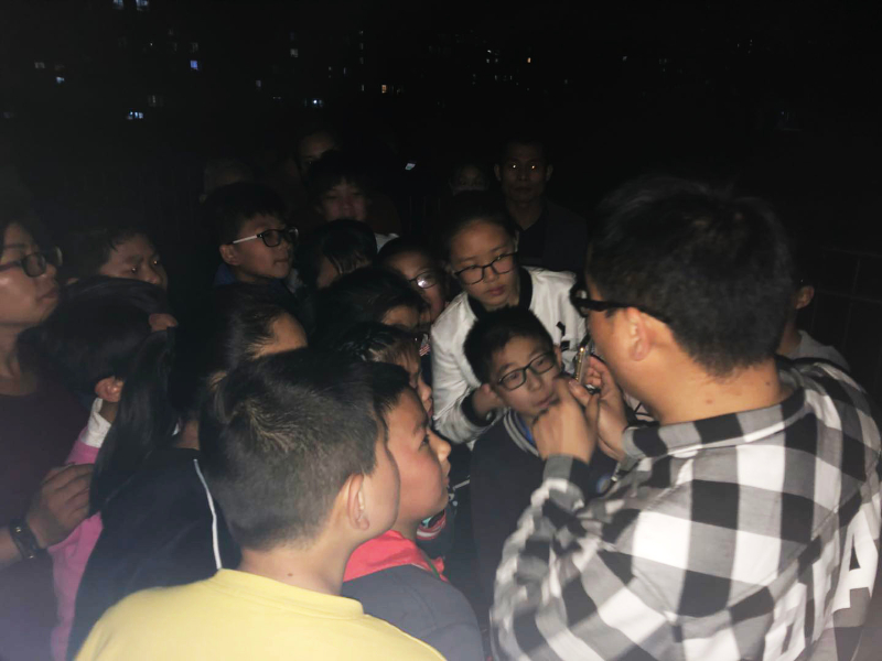 华锐实验小学成立天文台并组织首次天文观测活动