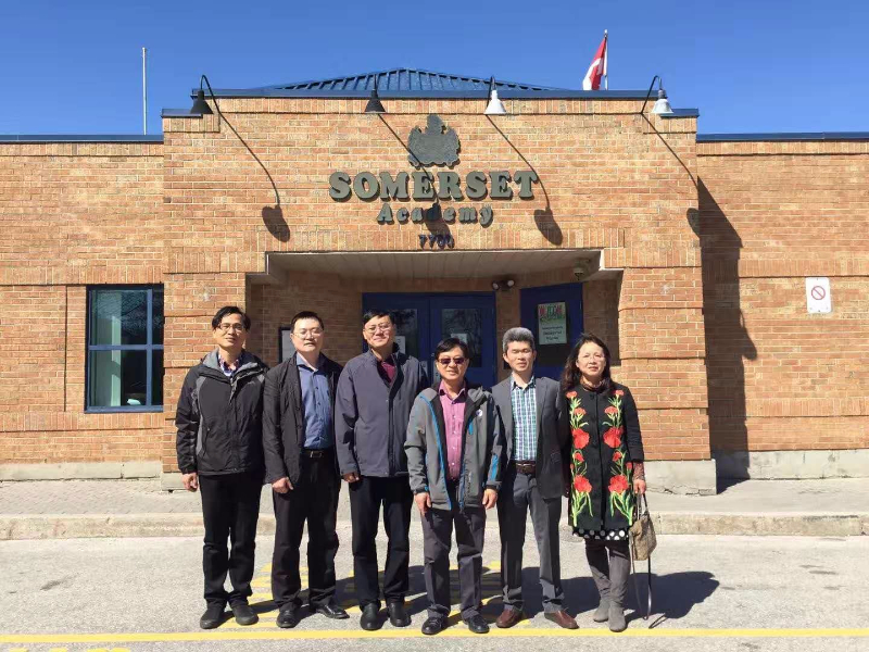 华锐教育集团董事长韩荣寨带队访问加拿大叶氏学校并签约友好学校