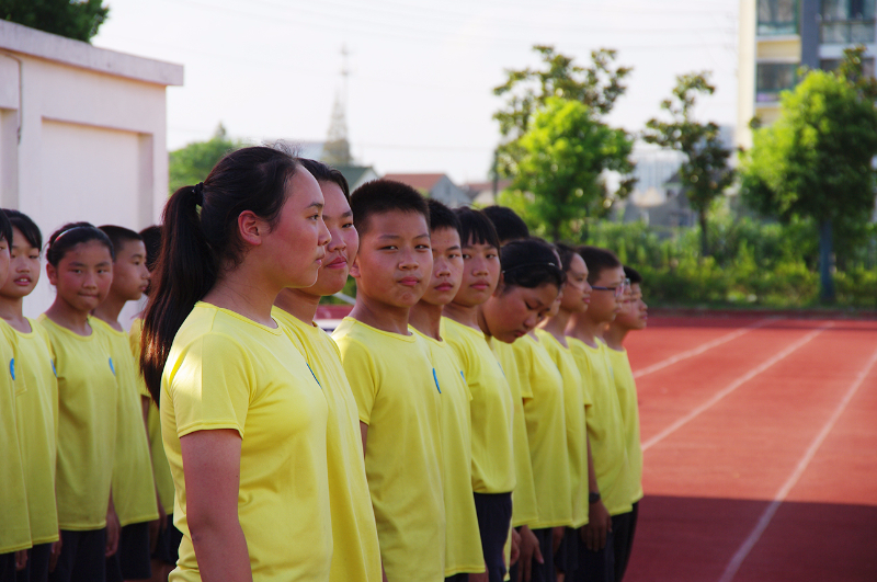 华锐实验学校初中部军训纪实