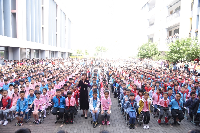 华锐实验学校举行“我和我的祖国”十岁成长礼活动
