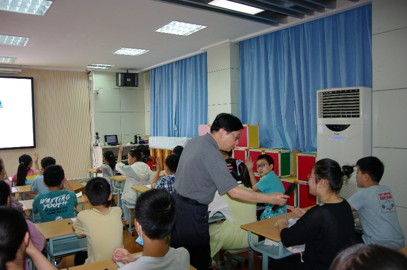 华锐实验学校开展暑期语文教研活动